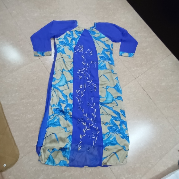 New long blue kurti - Picture 8 of 11